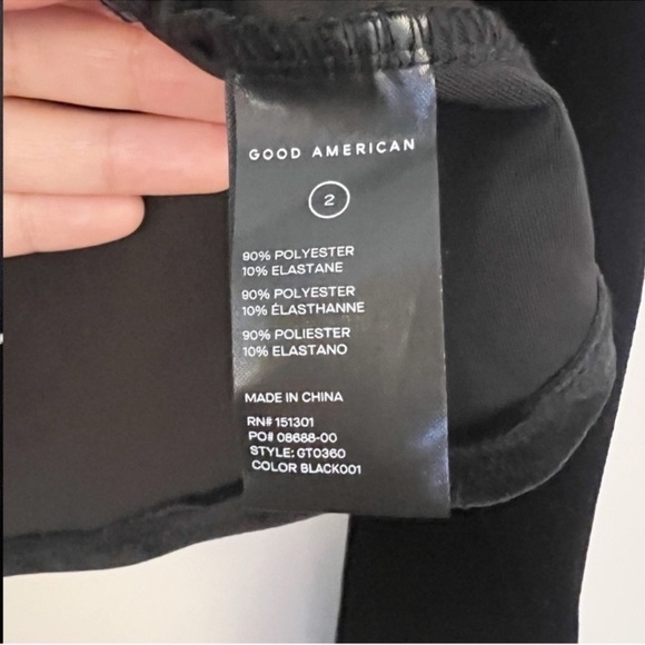 Good American Velvet Wrap Top Black V-Neck NEW Size (2) Medium Long Sleeves - Picture 8 of 9